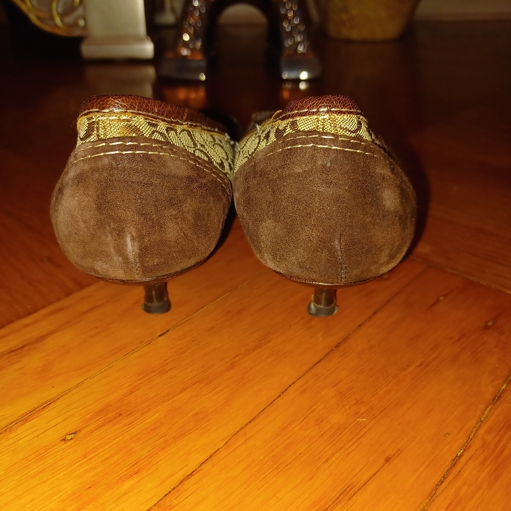 Coach Women's Signature Kitten Heels In Signature Print With Bow In Brown - Picture 4 of 8